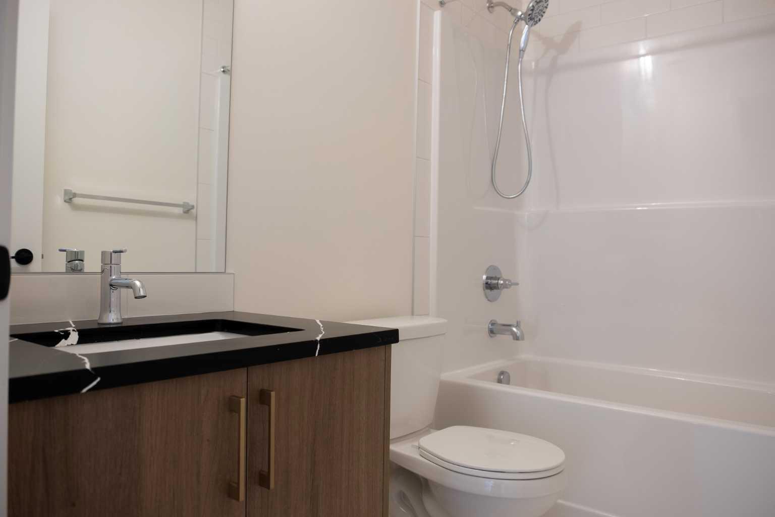1203, 47 Creekview Gardens SW