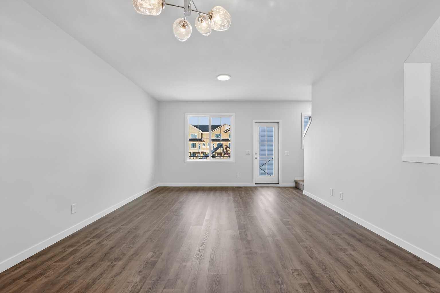 172 Hotchkiss Common SE