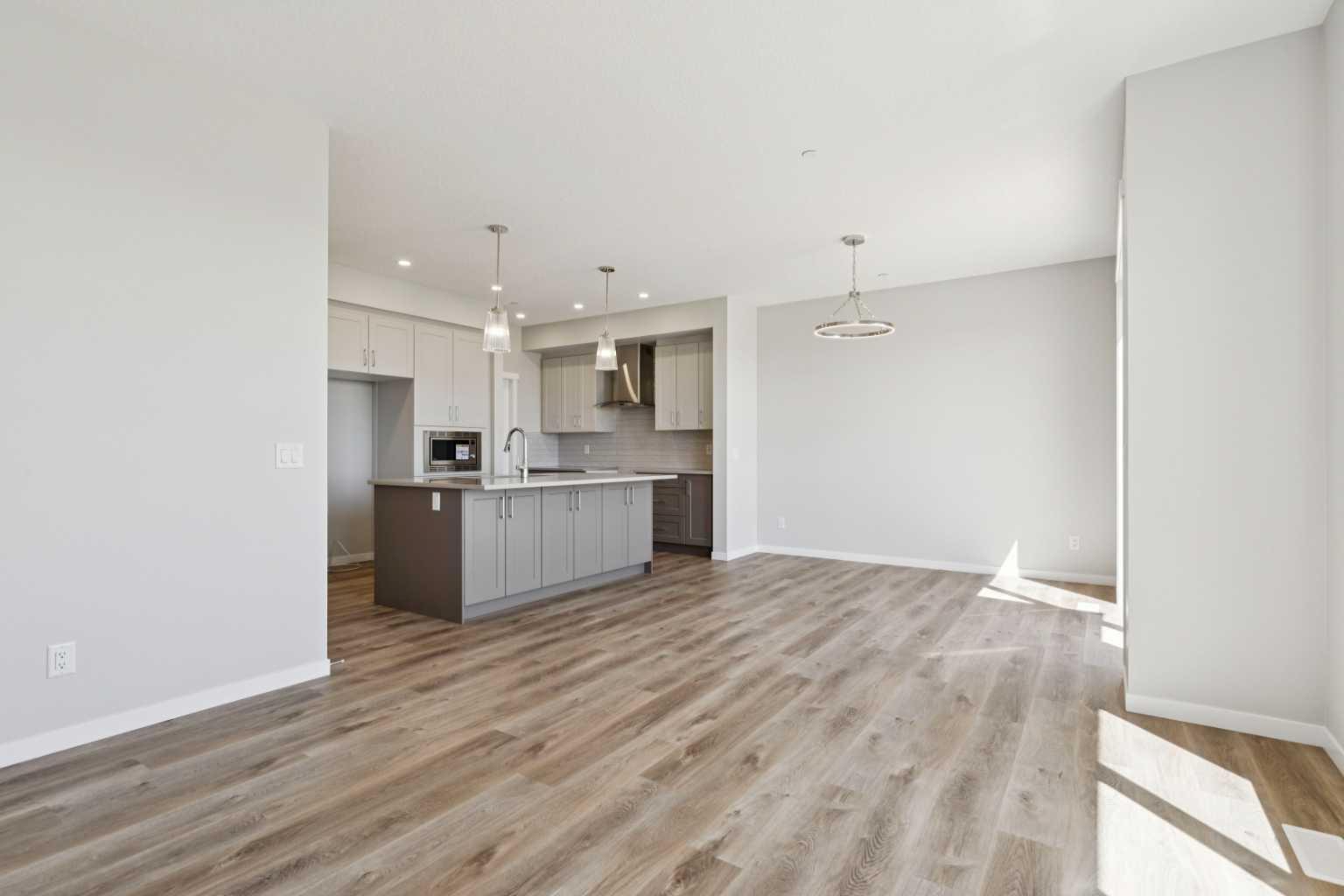 374 Hotchkiss Manor SE