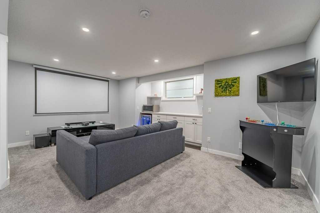 15 Windwood Grove SW