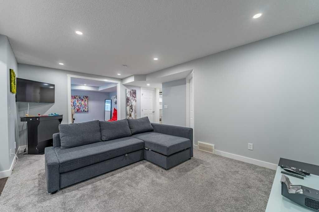 15 Windwood Grove SW