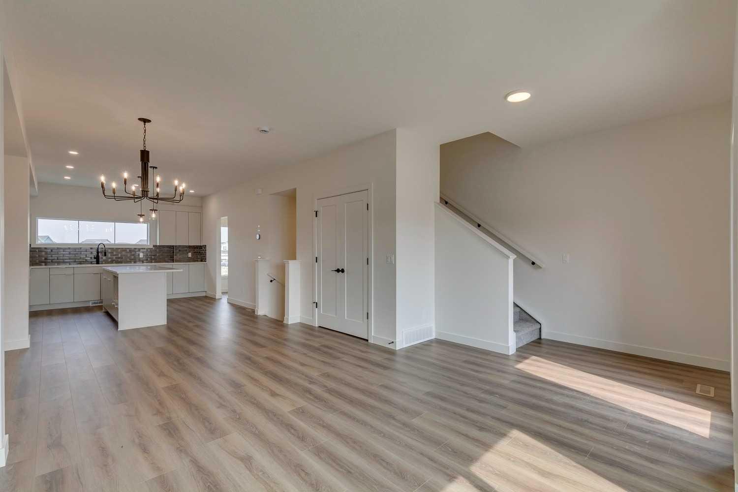 802, 195 Belvedere Drive SE