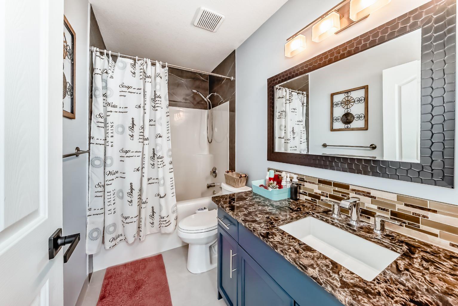 98 Canoe Square SW