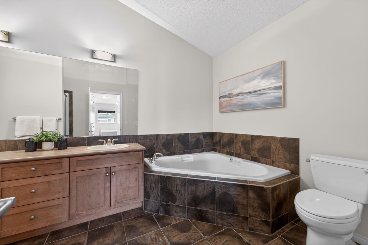 504, 2416 Erlton Street SW