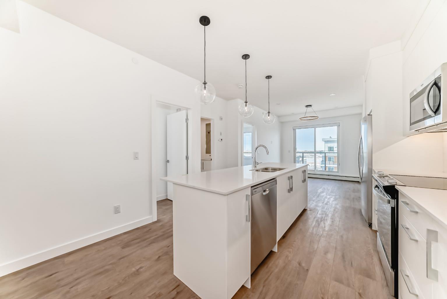 1519, 63 Corner Glen Crescent NE