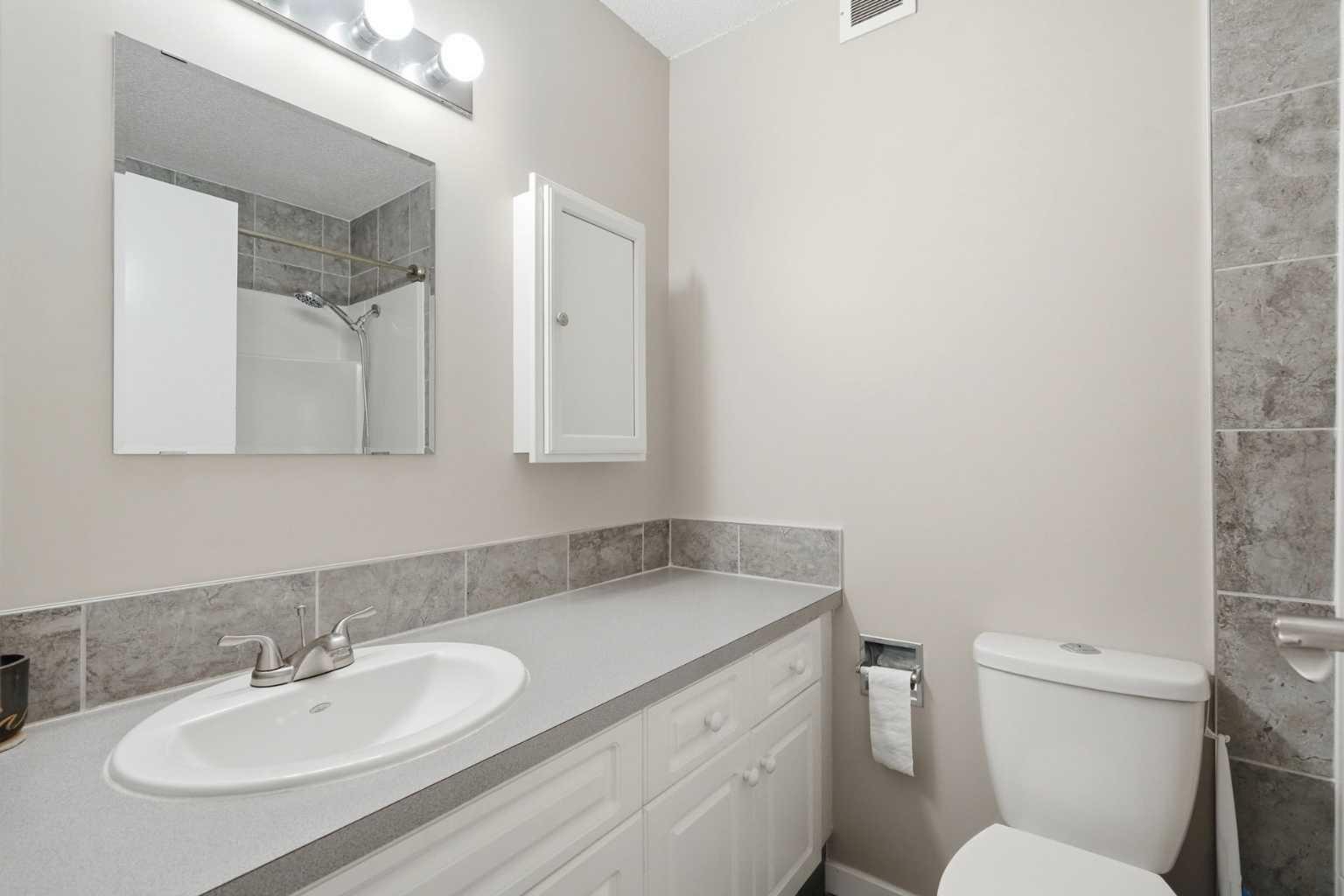 75D, 231 Heritage Drive SE