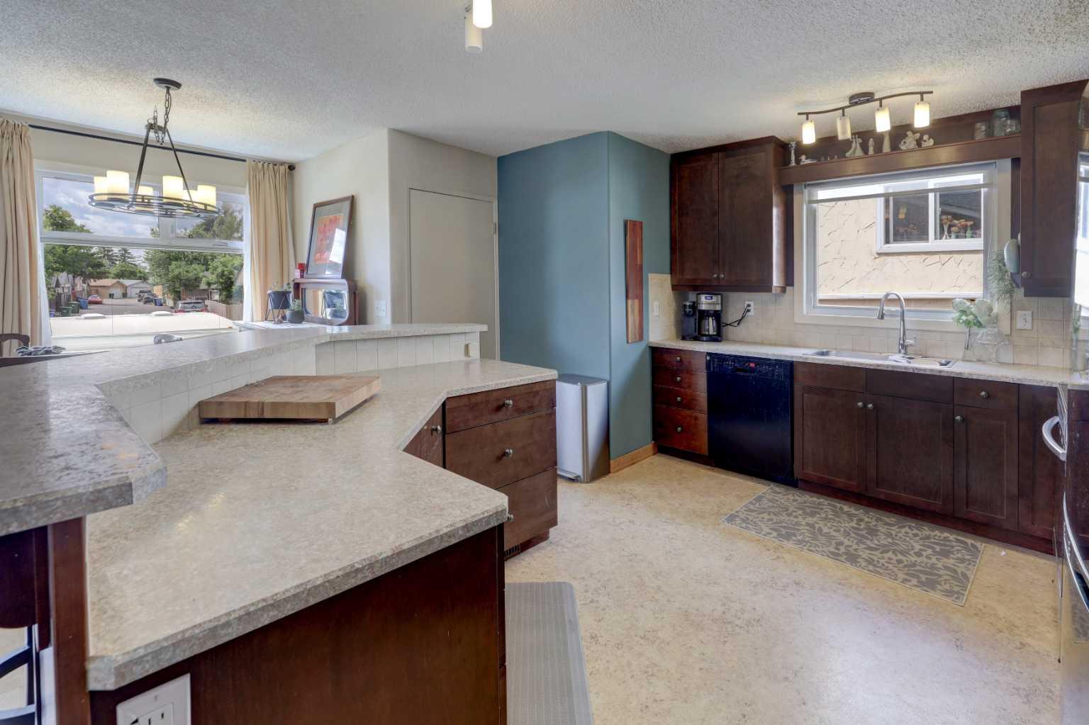 148 Rundlecairn Rise NE