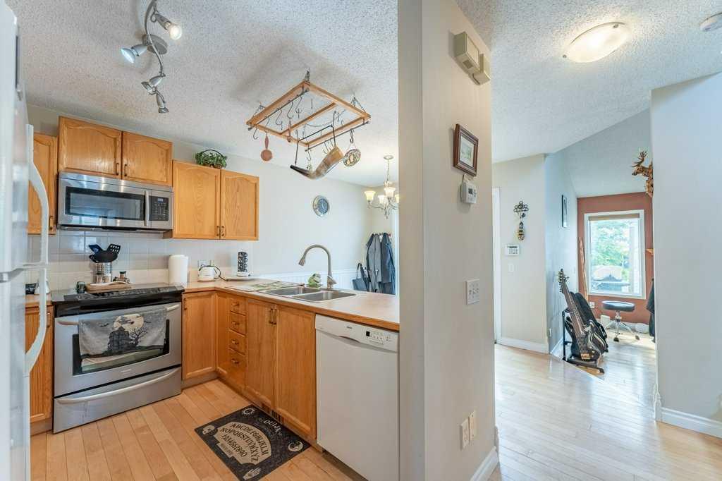 250 Mt Lorette Close SE