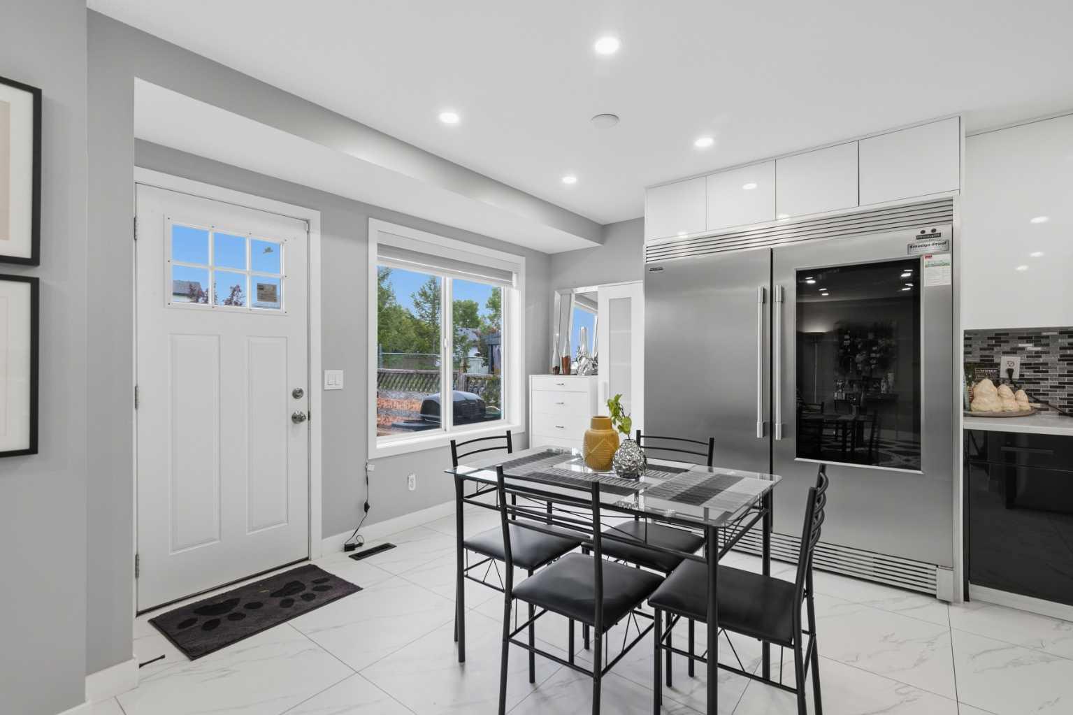 319 Coventry Road NE