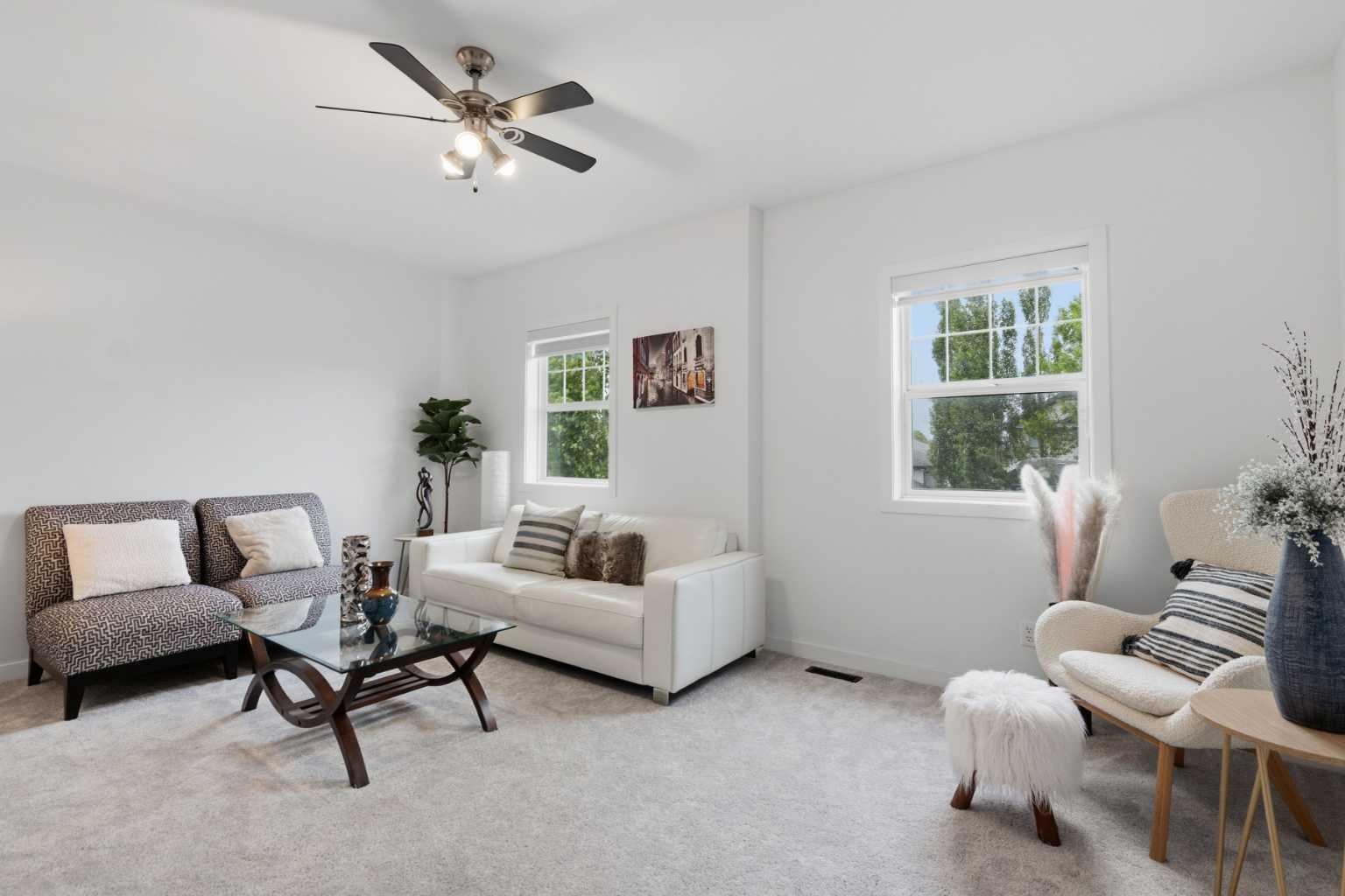 319 Coventry Road NE