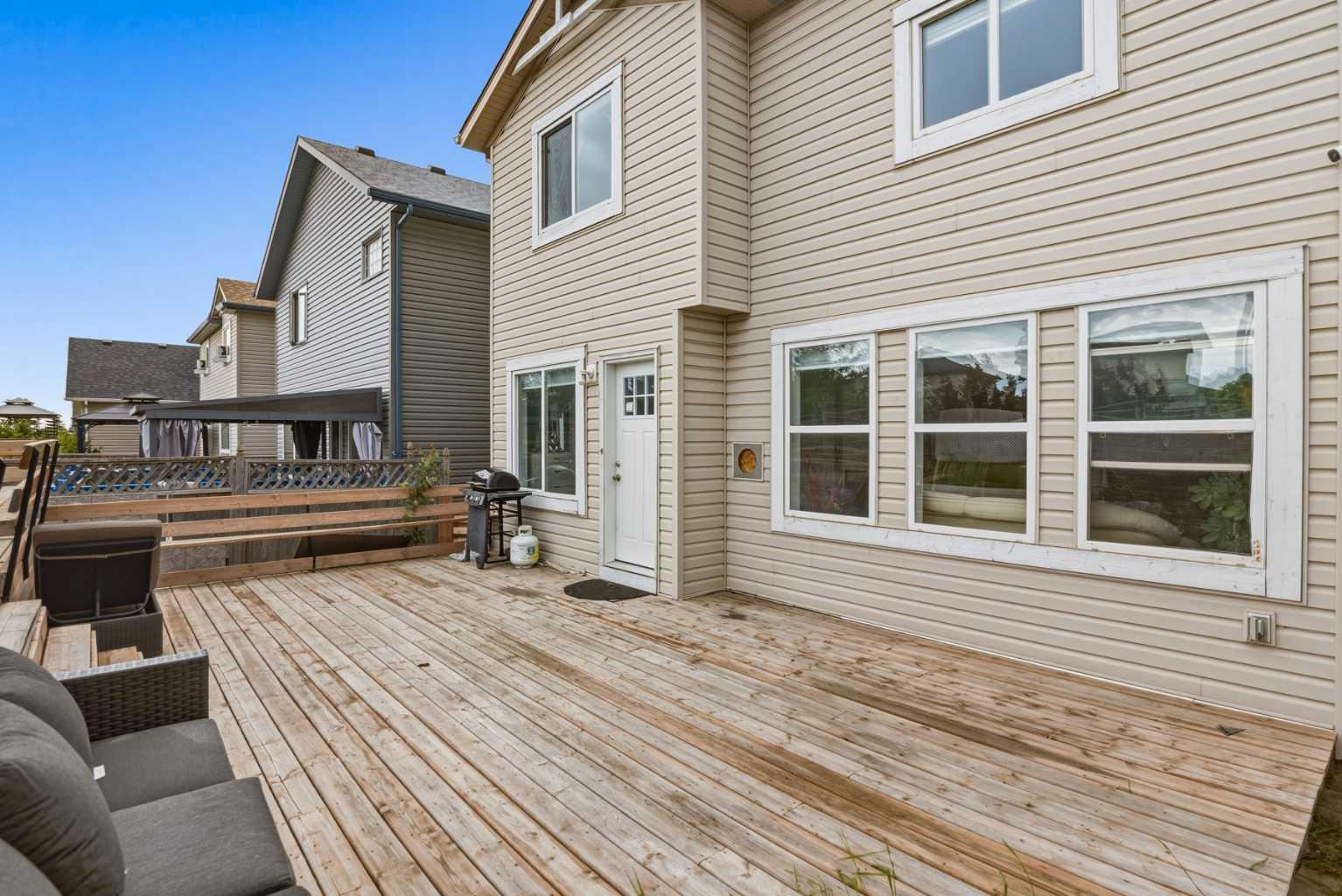 319 Coventry Road NE
