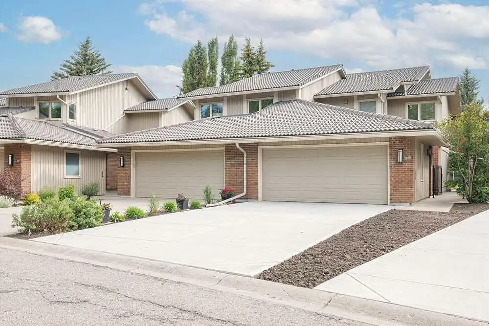 258, 20 Midpark Crescent SE