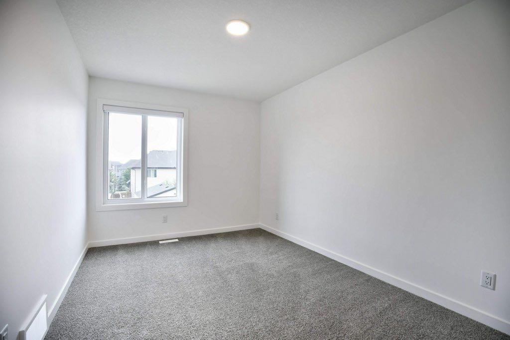 41 Legacy Point Terrace SE
