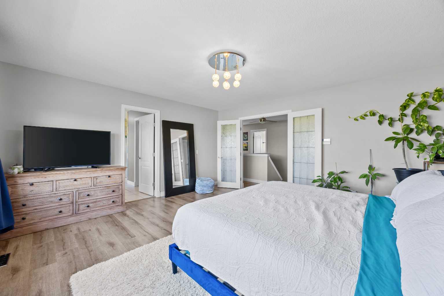 18 Hidden Creek Manor NW
