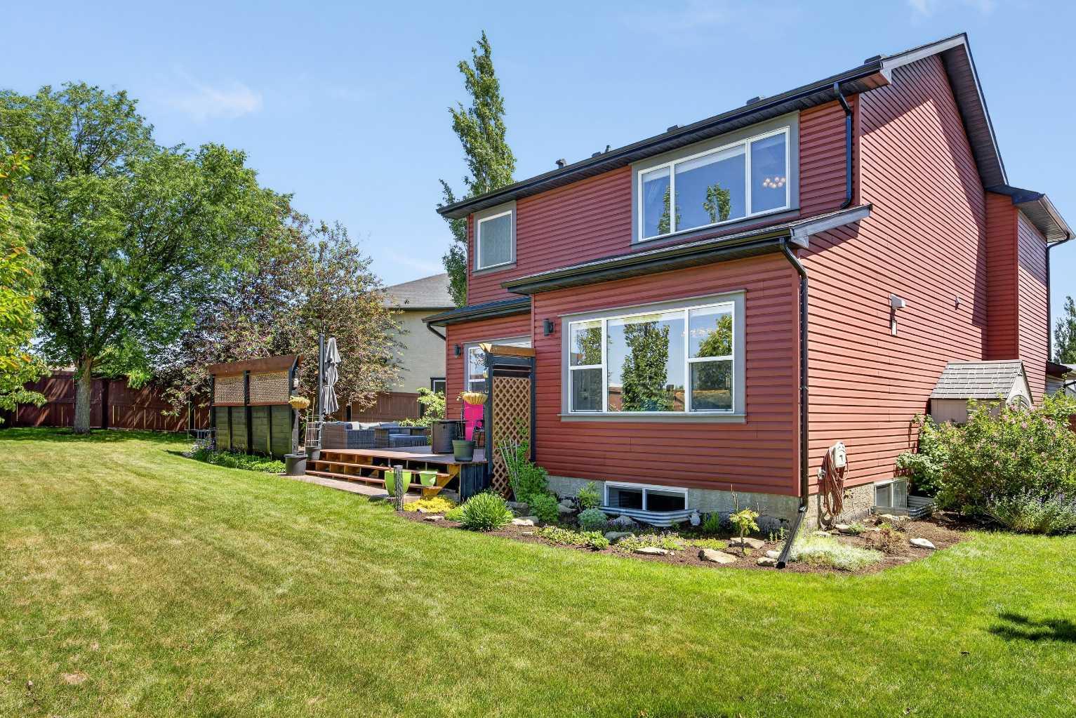 18 Hidden Creek Manor NW