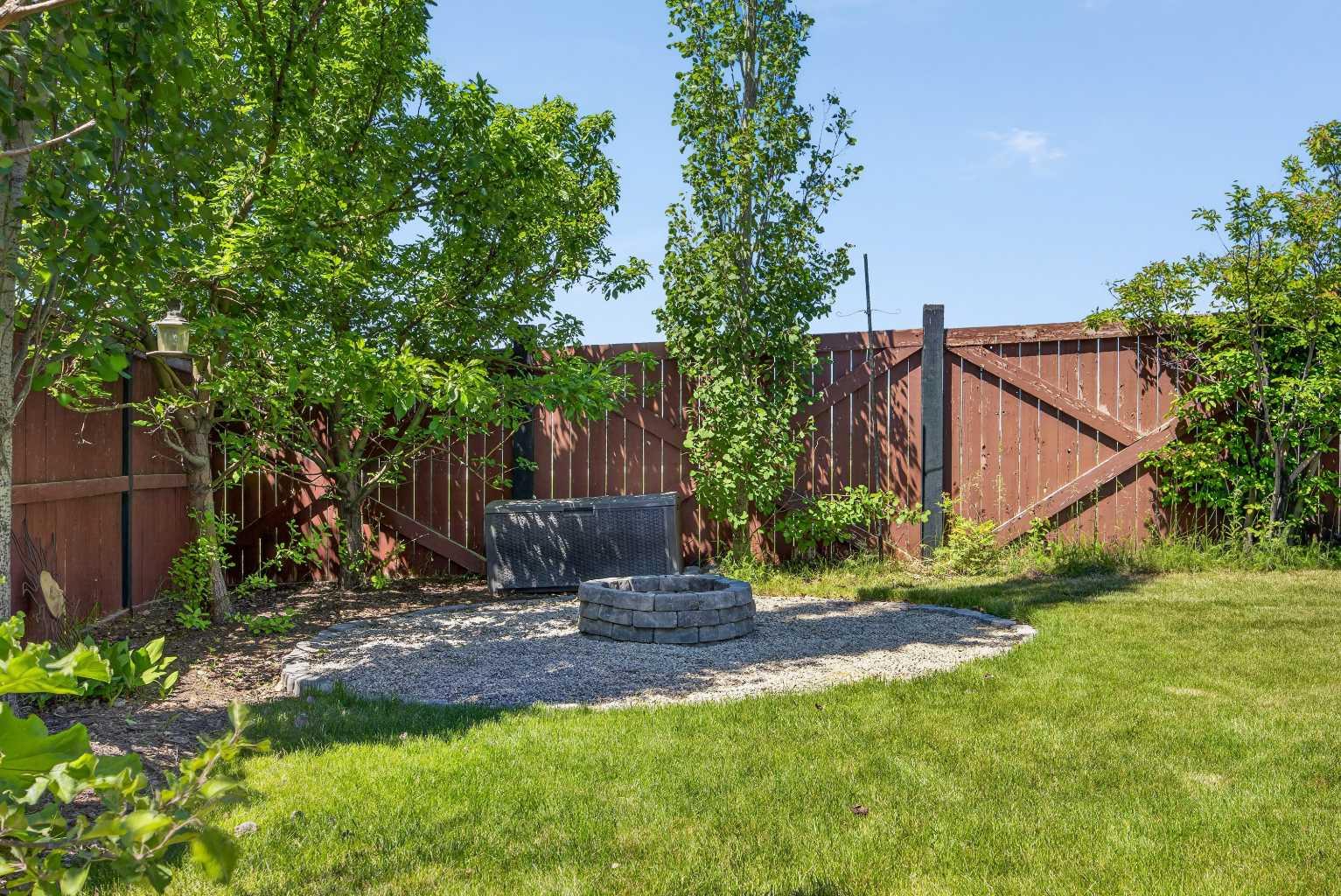 18 Hidden Creek Manor NW