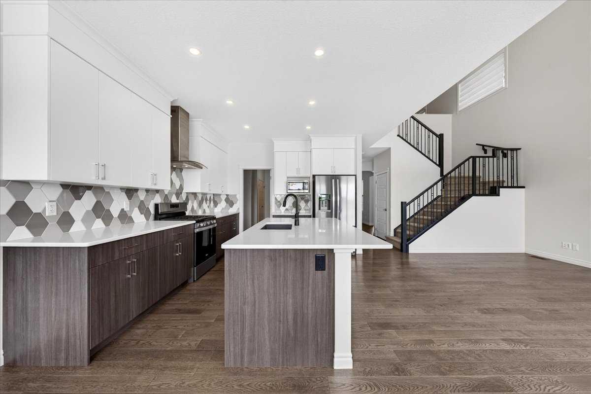 75 Midgrove Drive SW