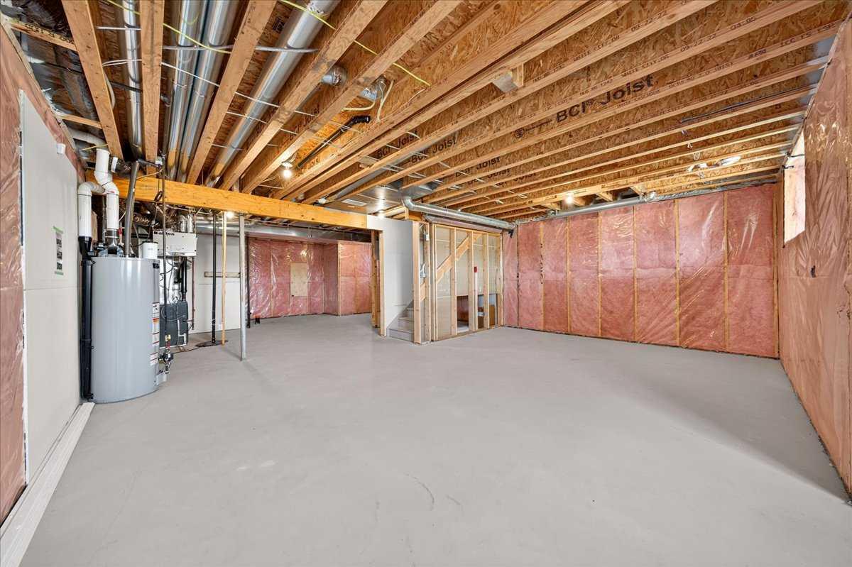 75 Midgrove Drive SW