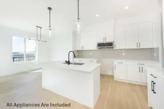 96 Heritage Manor 