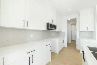 96 Heritage Manor 