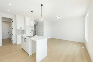 96 Heritage Manor 