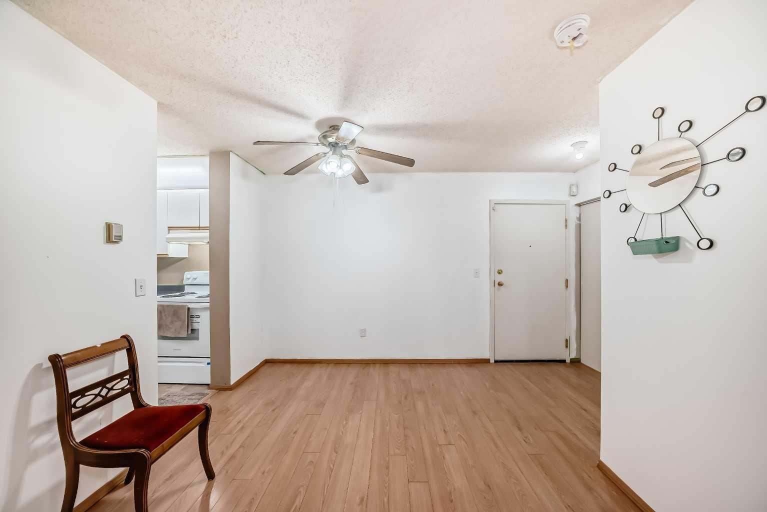 105, 21 Dover Point SE