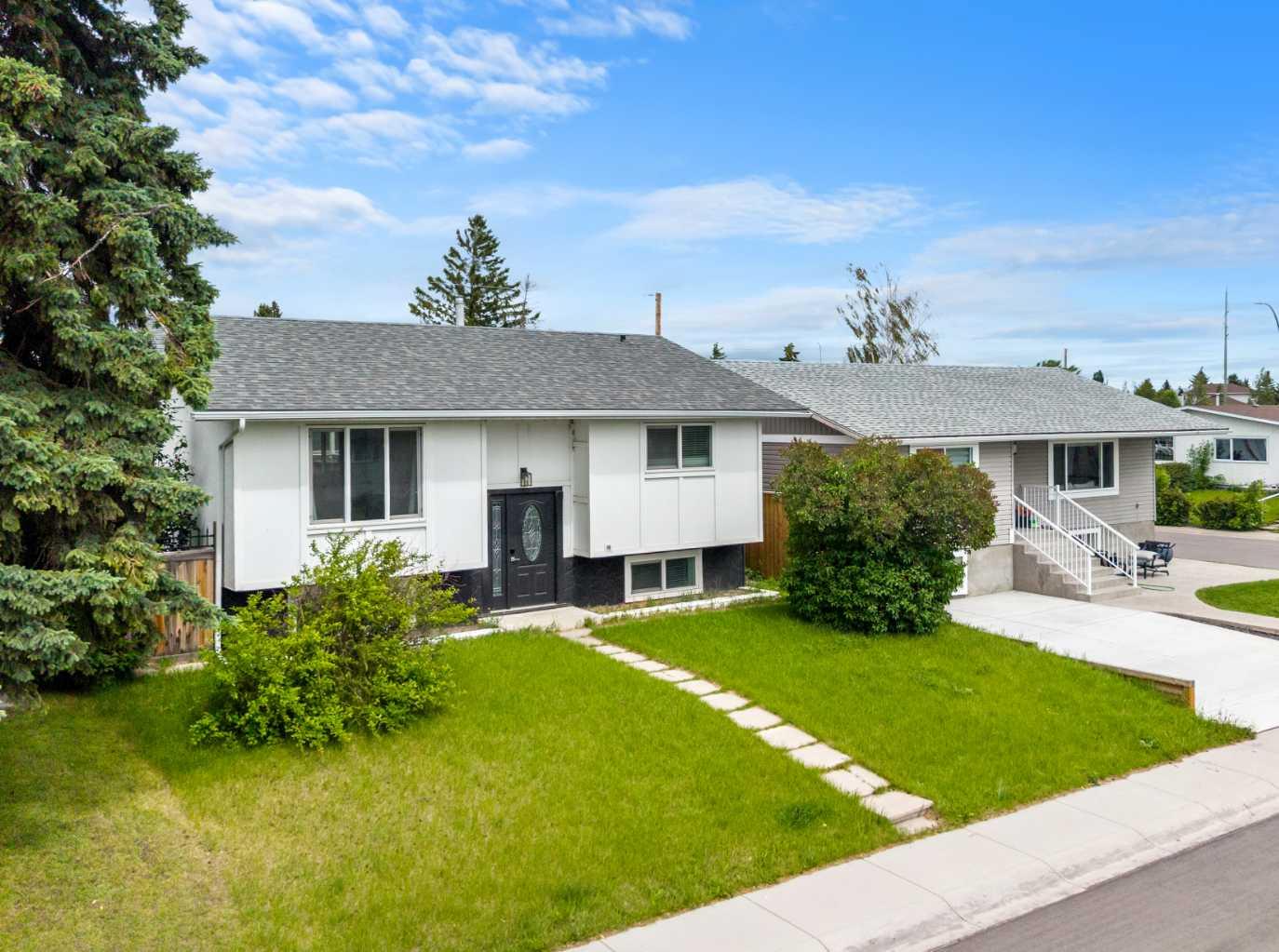 424 Penbrooke Crescent SE