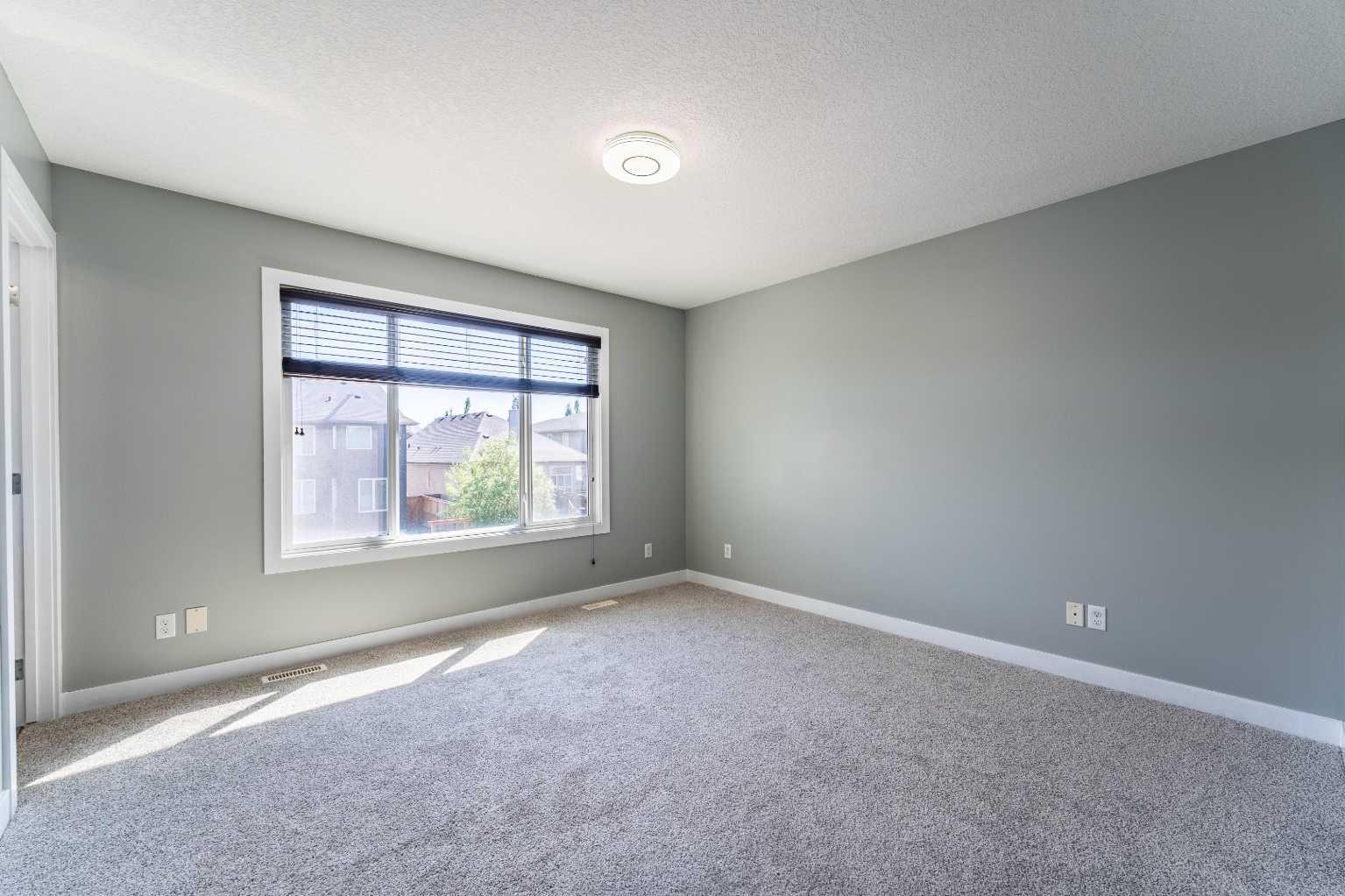 136 Legacy Circle SE