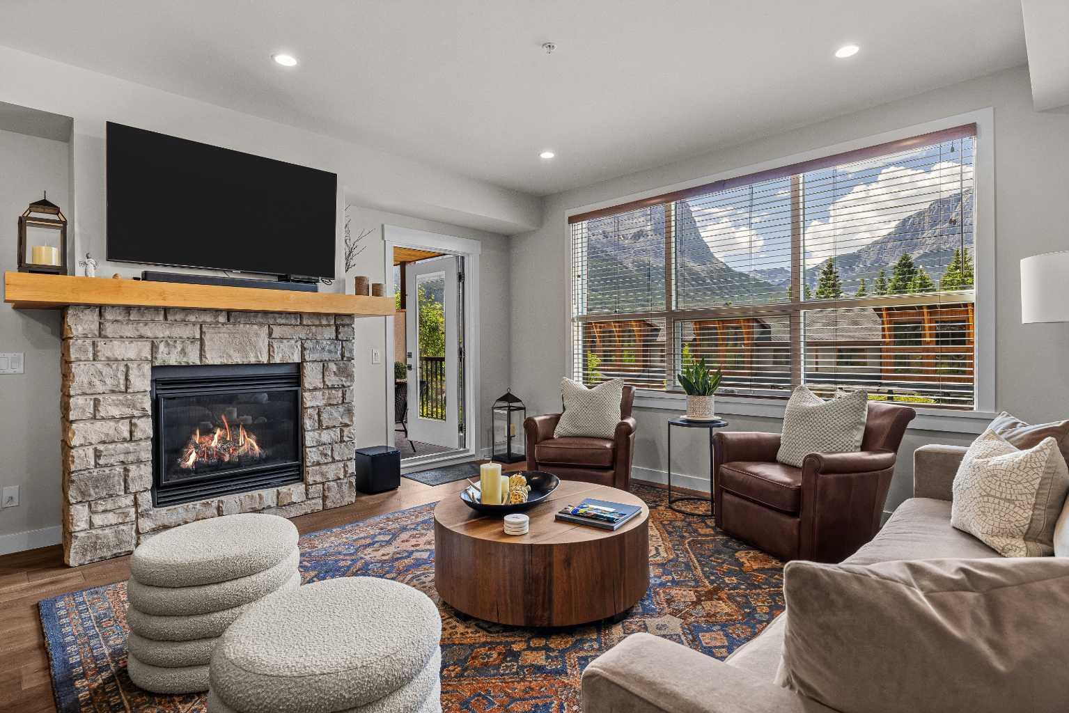 206, 1105 Spring Creek Drive 