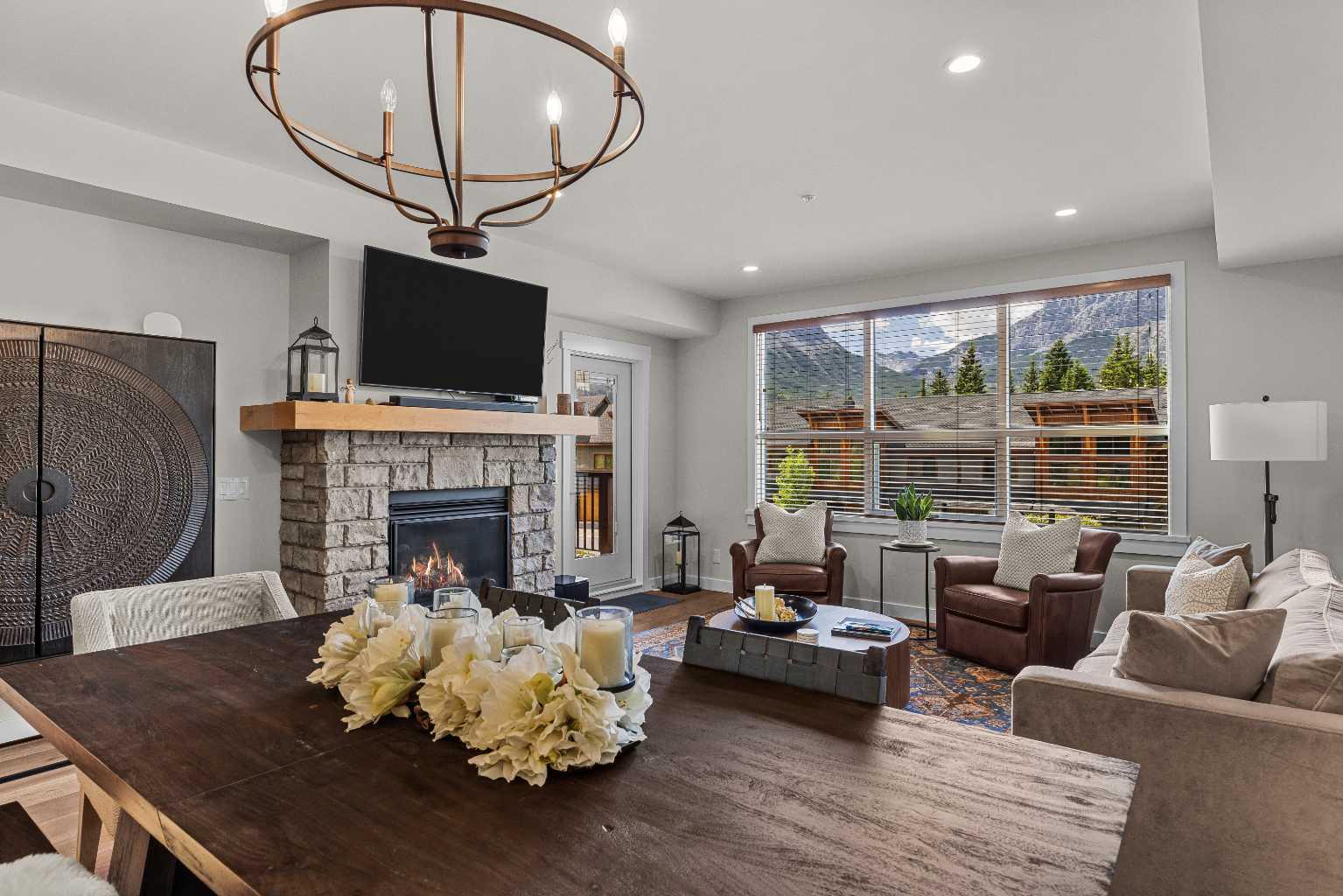 206, 1105 Spring Creek Drive 