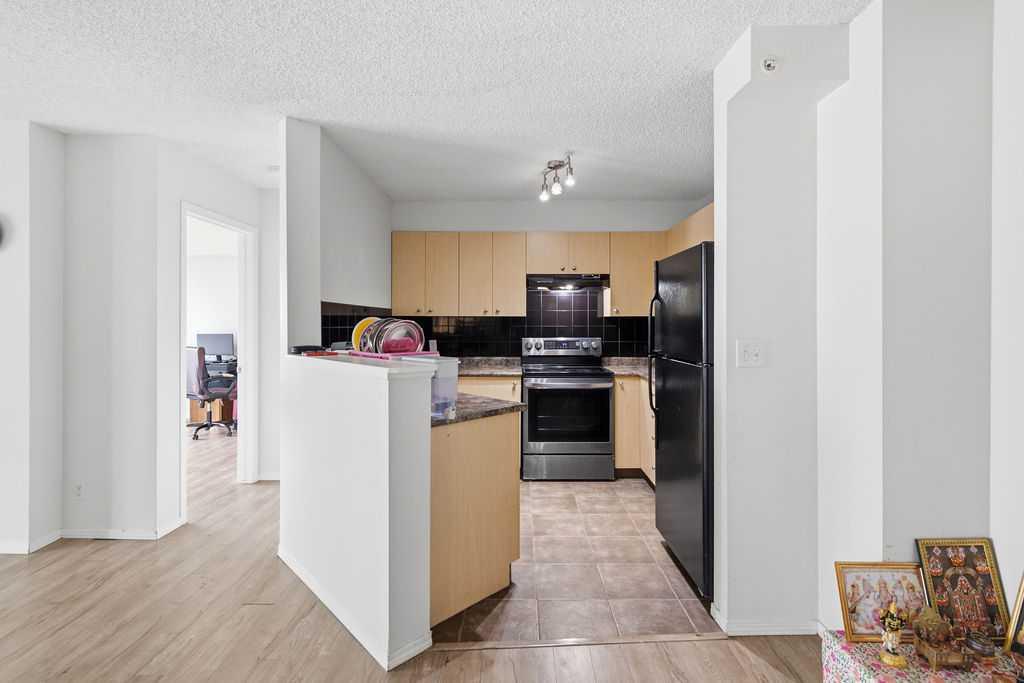 1008, 1111 6 Avenue SW