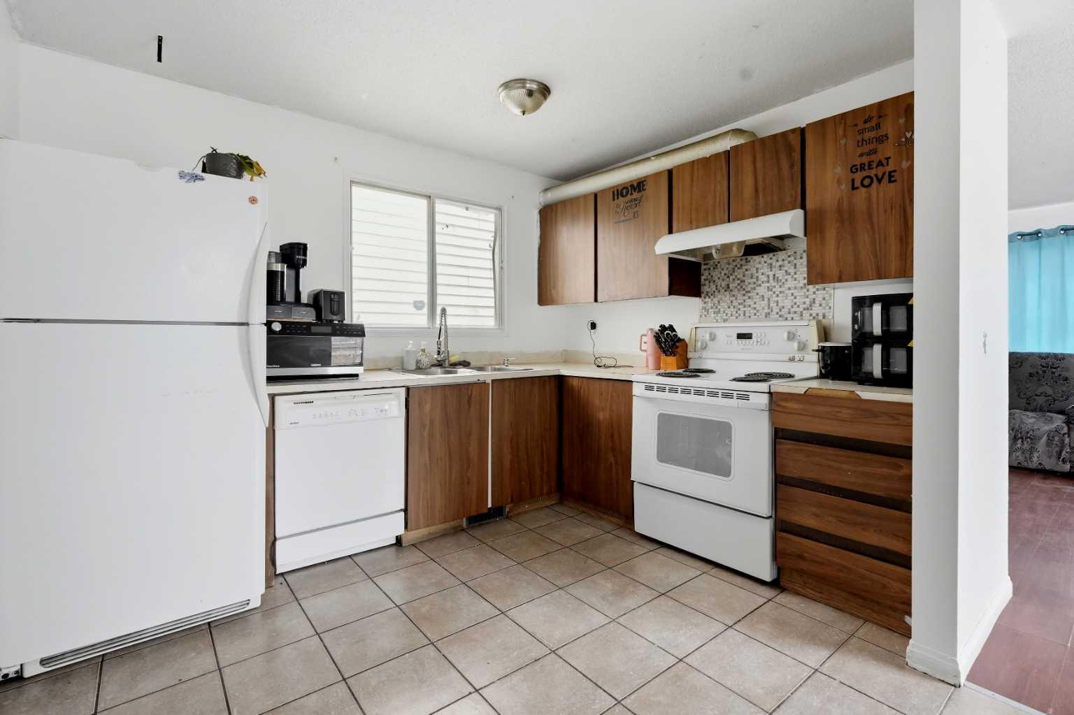 255 Falton Drive NE