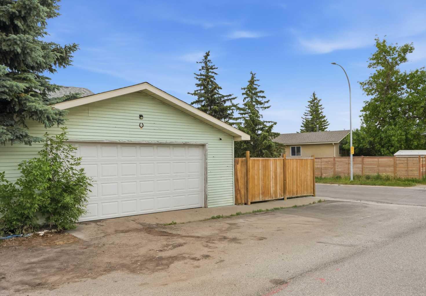 255 Falton Drive NE