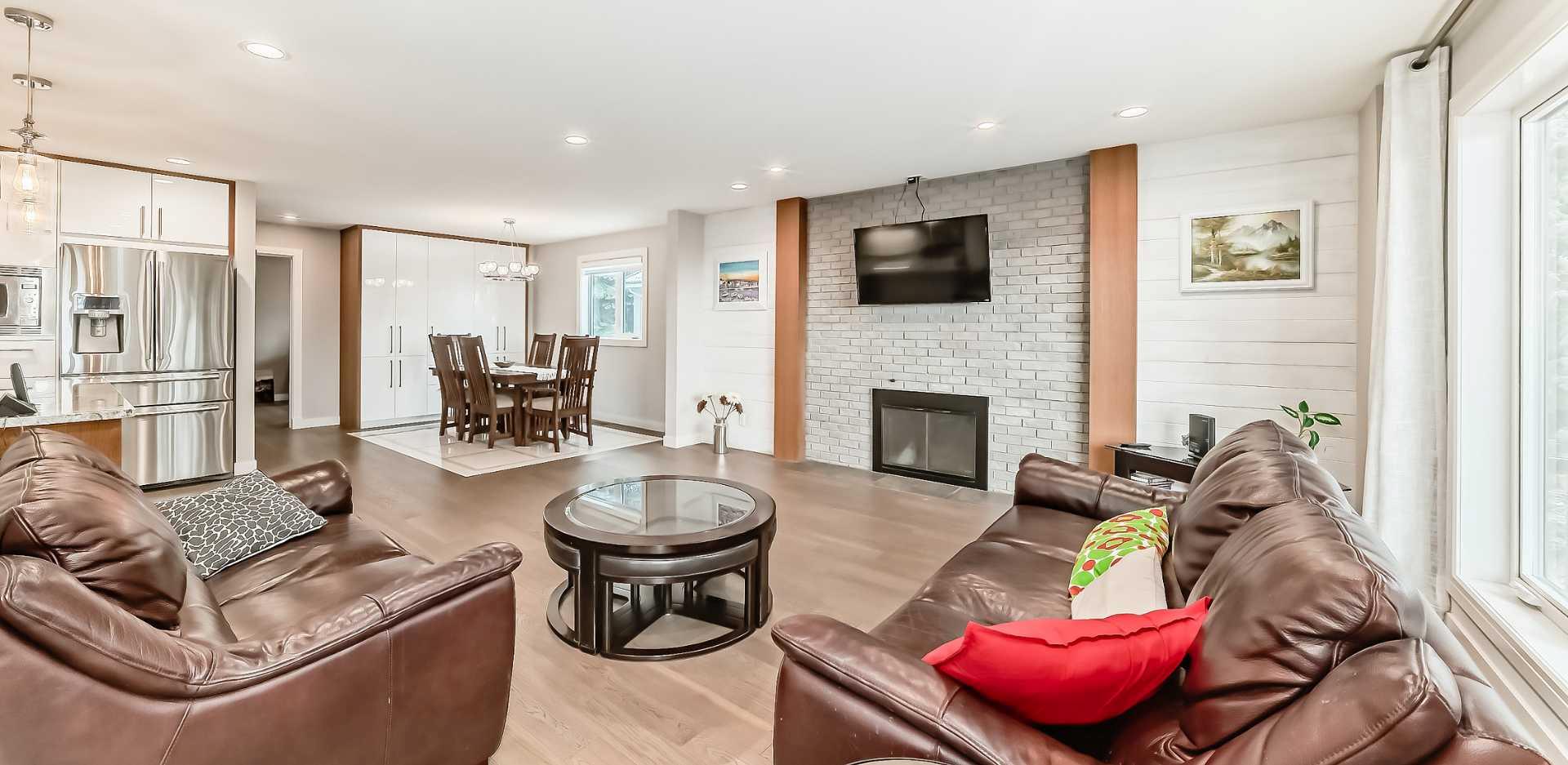 56 Patterson Crescent SW