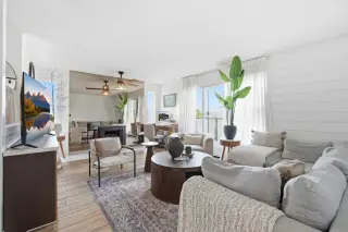 217, 335 Garry Crescent NE