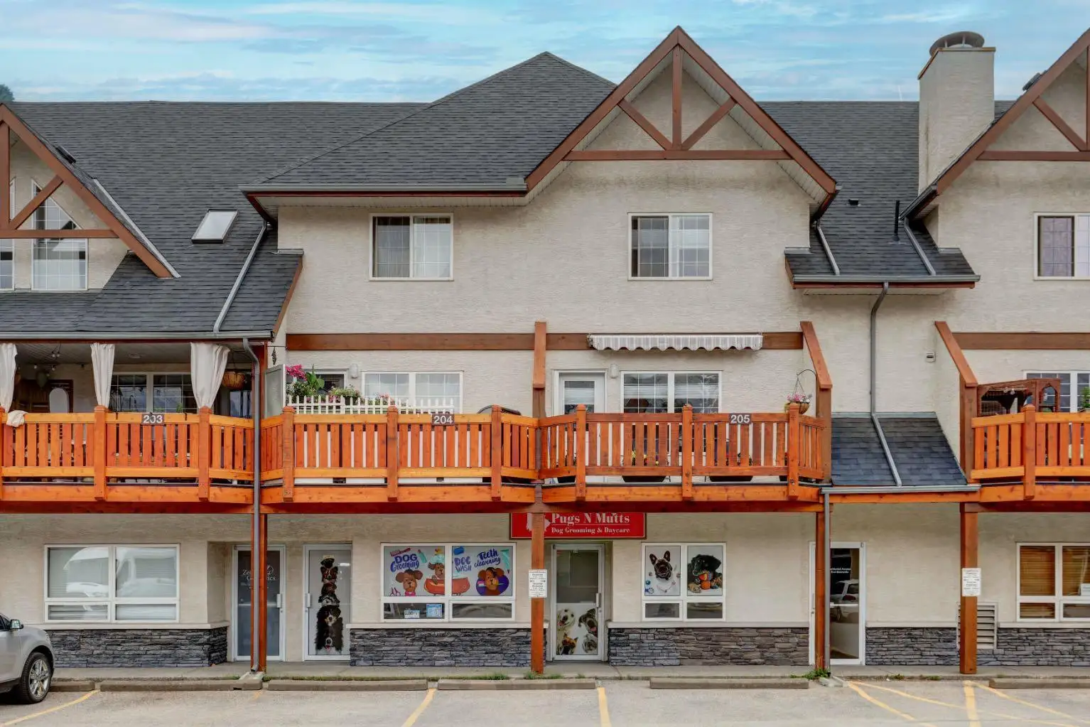 104 + 105, 112 Kananaskis Way  