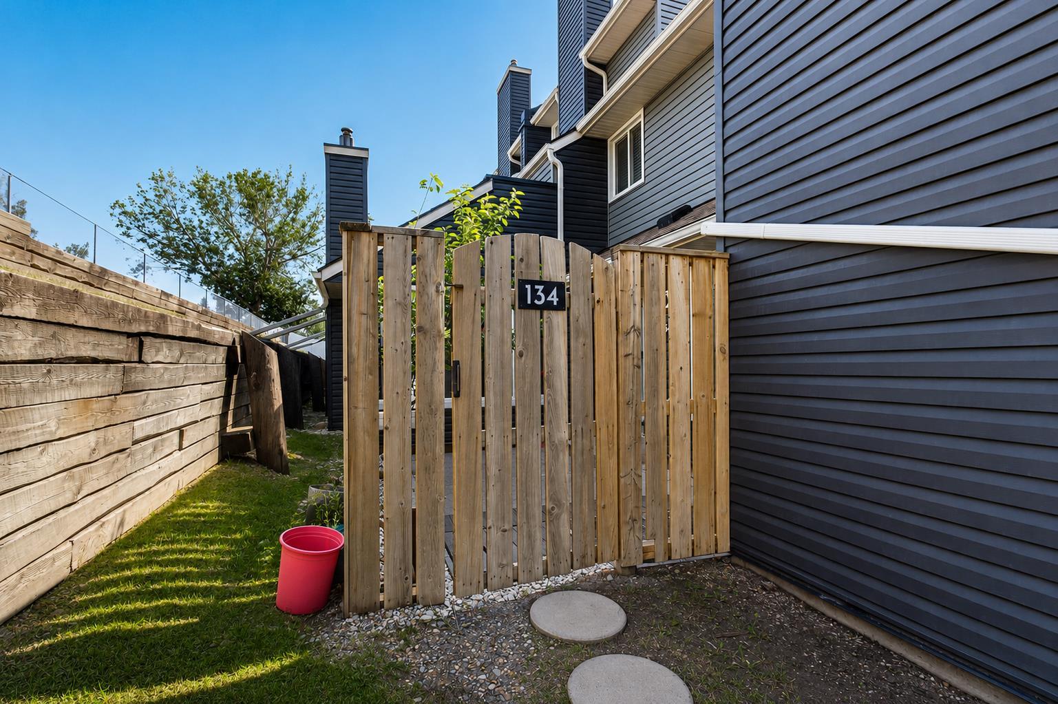 134, 48 Glamis Green SW