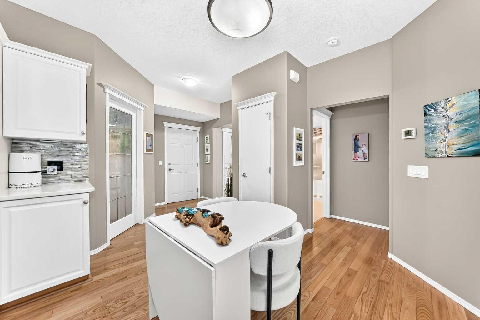 161, 15 Everstone Drive SW