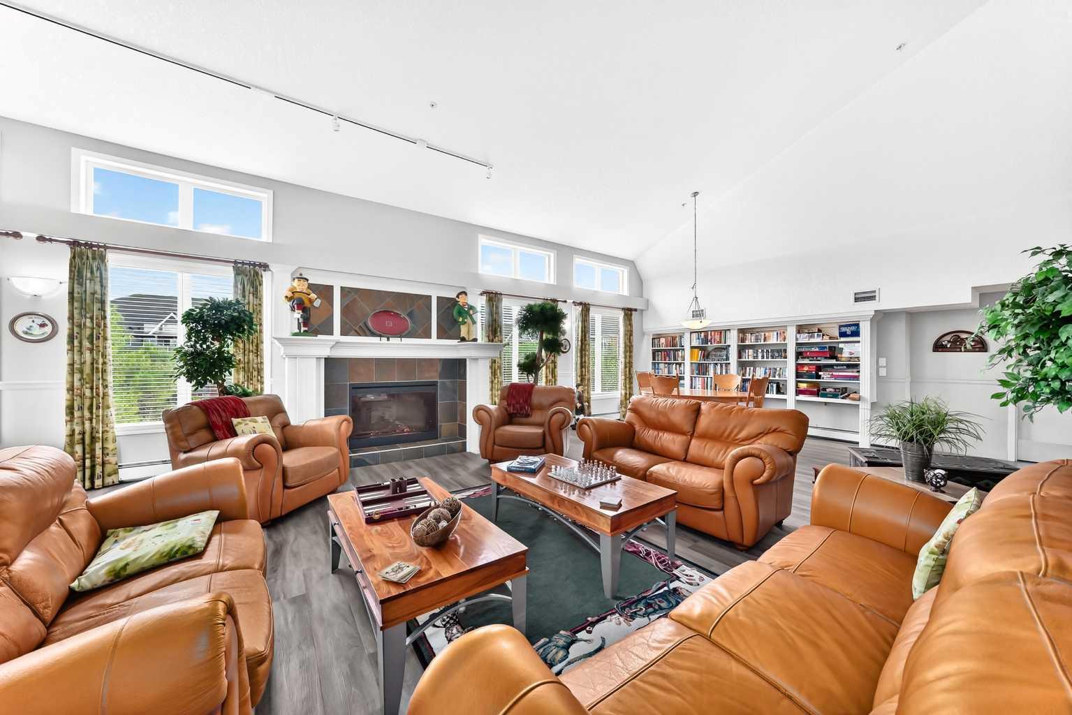 161, 15 Everstone Drive SW