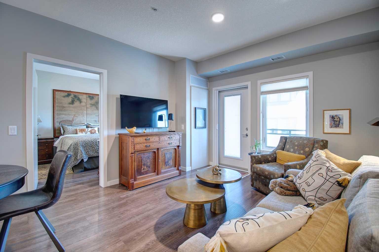 208, 12 Mahogany Path SE