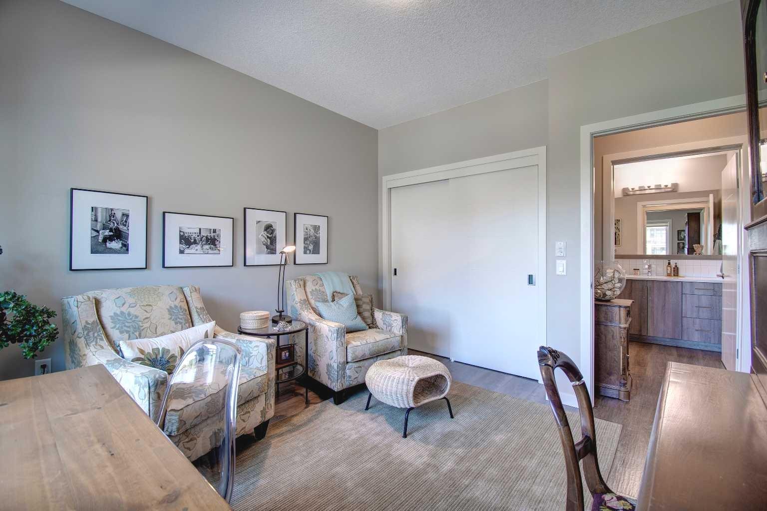 208, 12 Mahogany Path SE