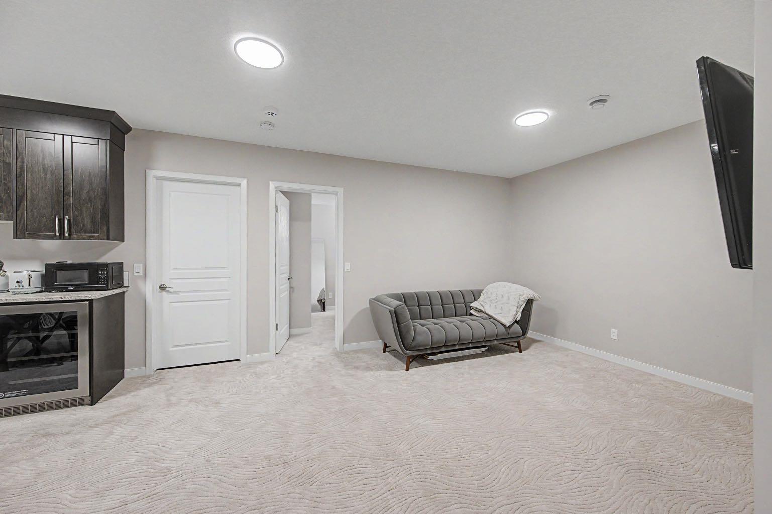 53 Fireside Crescent 