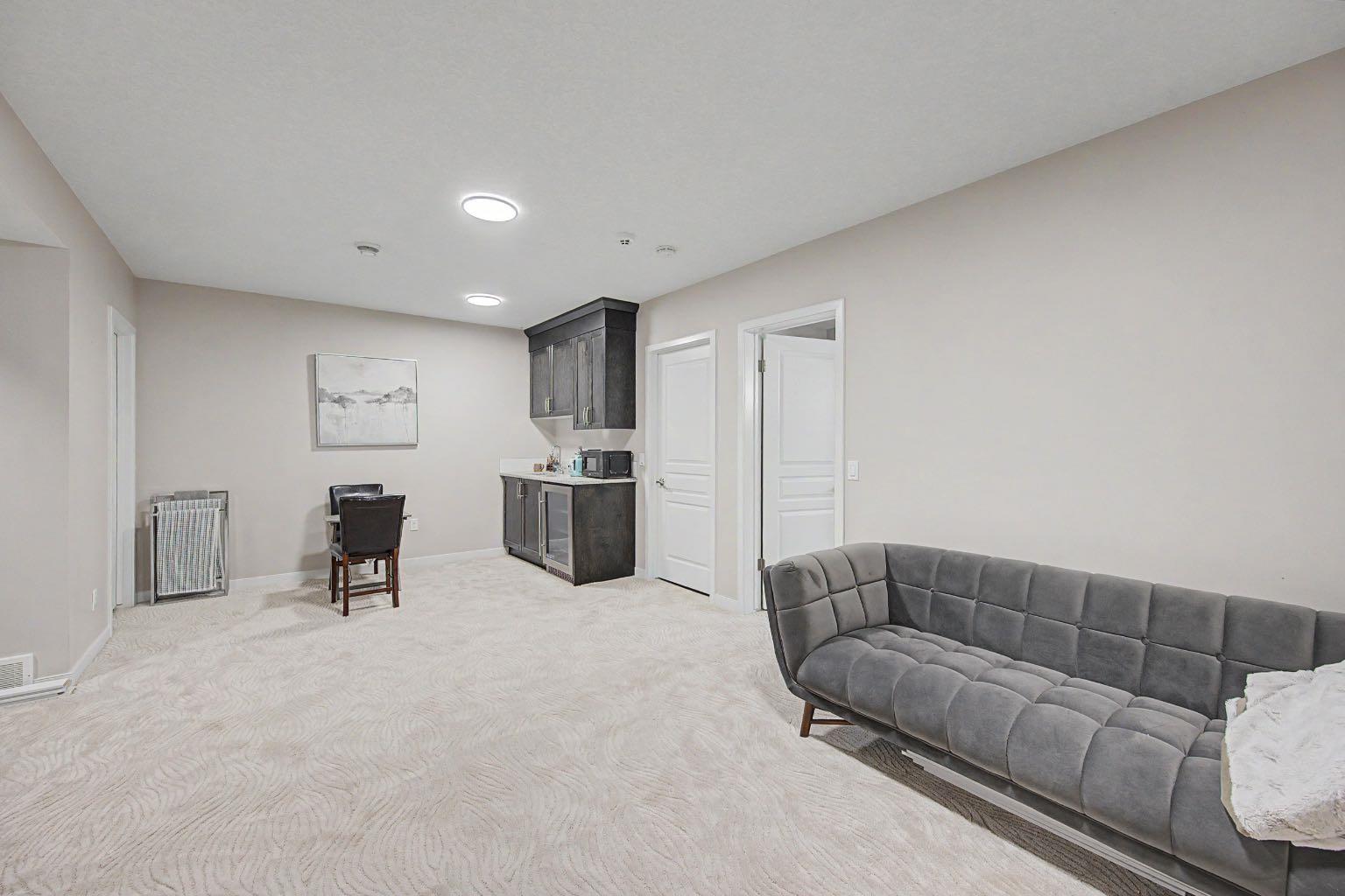 53 Fireside Crescent 