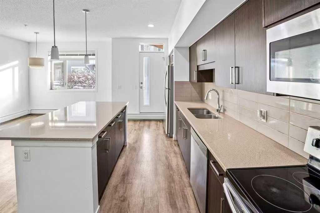 216, 10 Westpark Link SW