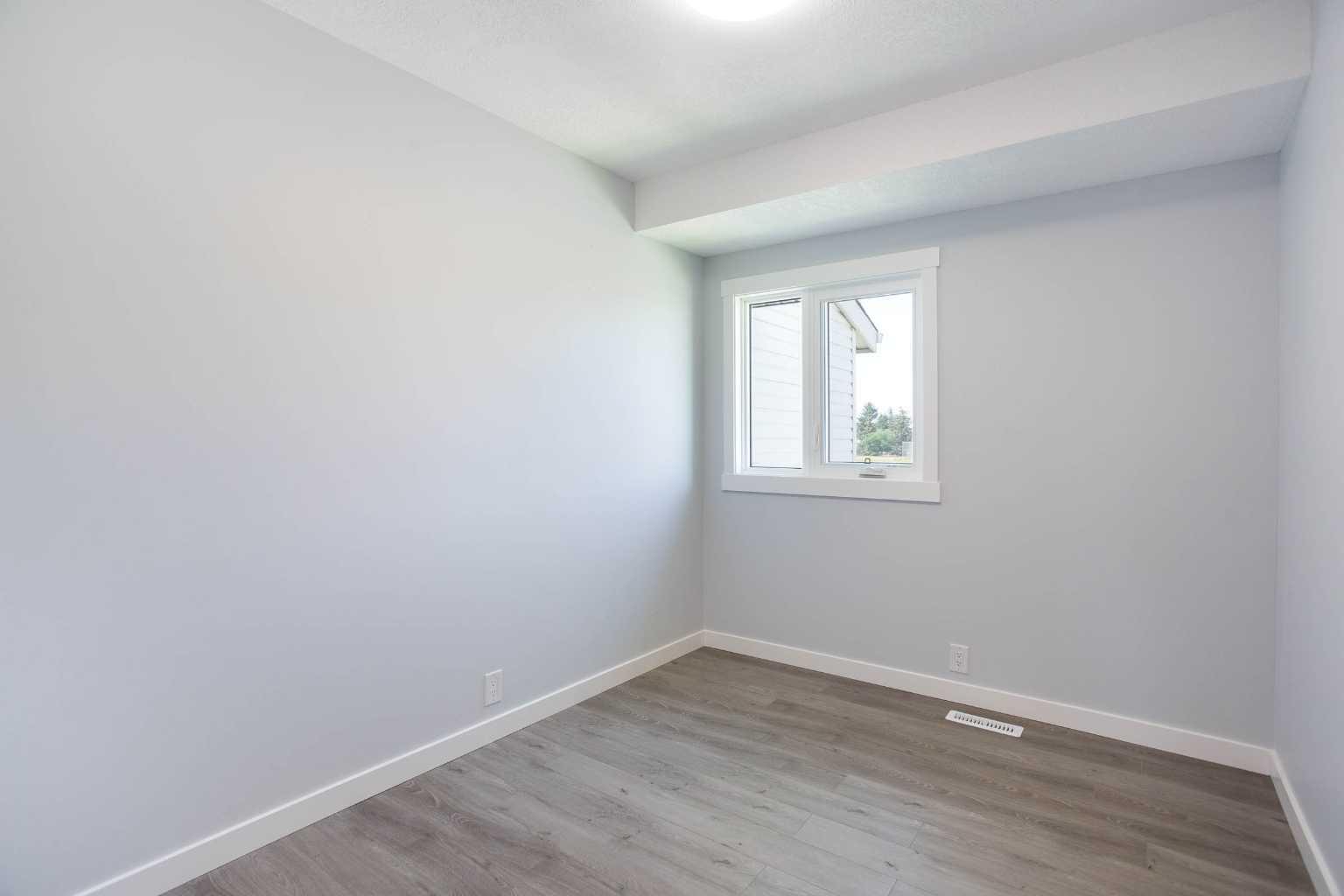 68 Abergale Way NE