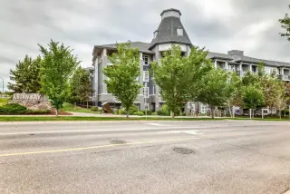 231, 25 Auburn Meadows Avenue SE
