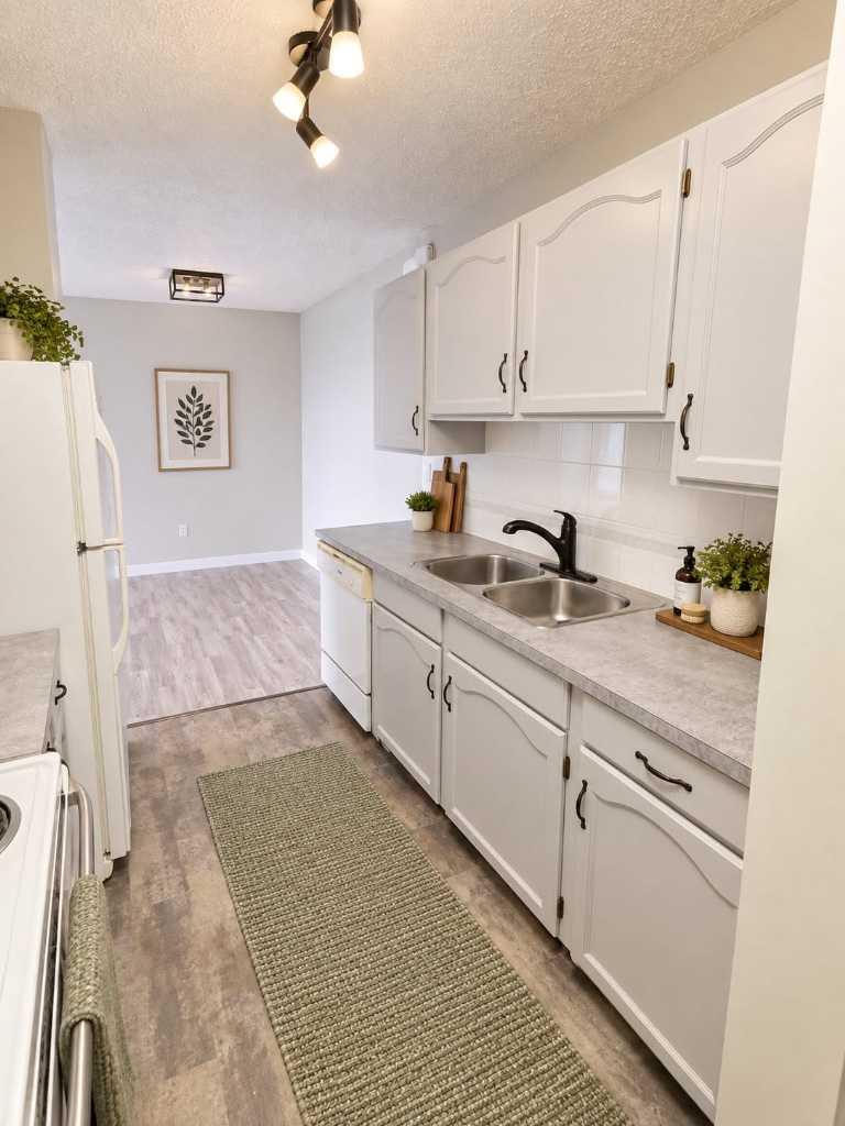 809, 8948 Elbow Drive SW