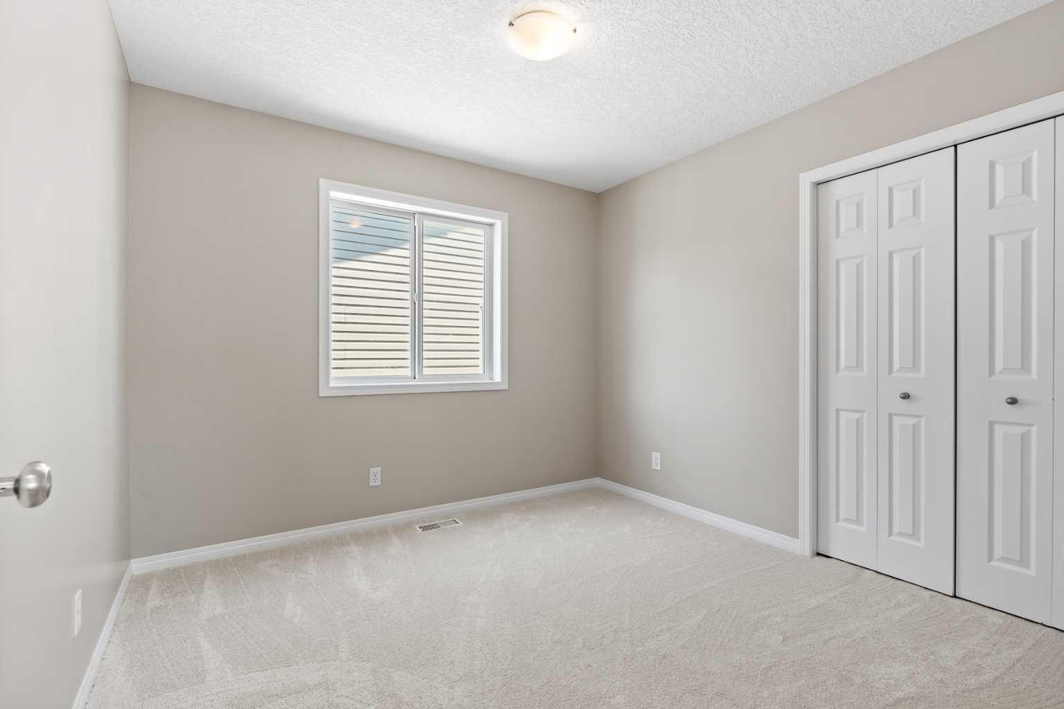 28 Saddlebrook Gardens NE
