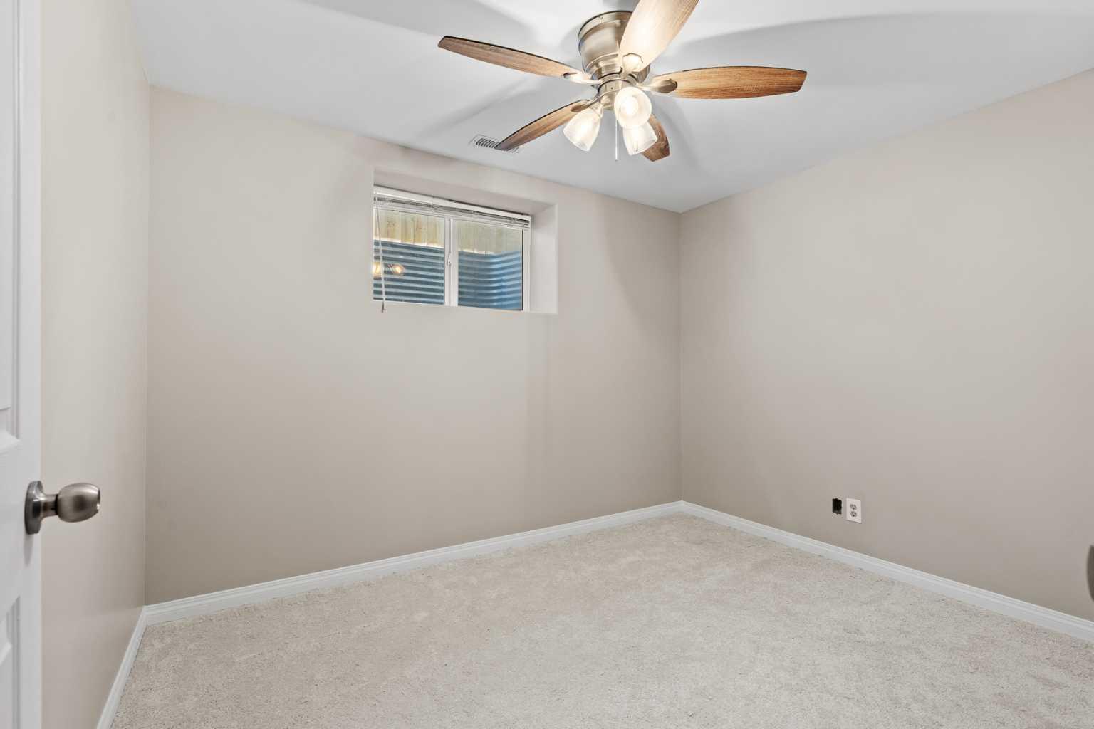 28 Saddlebrook Gardens NE