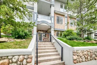 102, 2422 Erlton Street SW